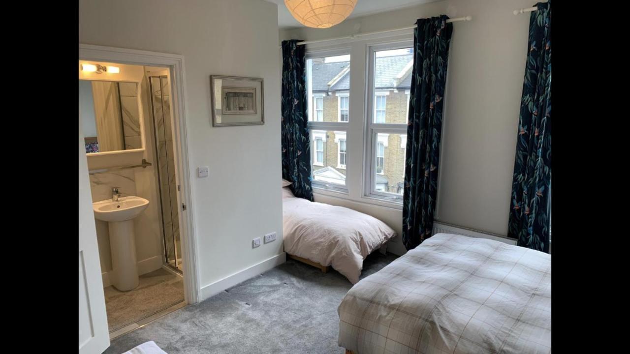 The Dimmer 2 Bedroom Apartment Londra Dış mekan fotoğraf